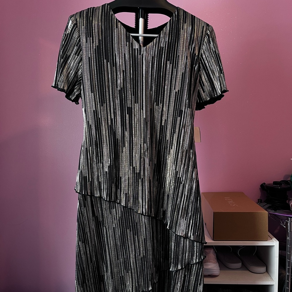 Metallic, short sleeve, tiered cocktail dress